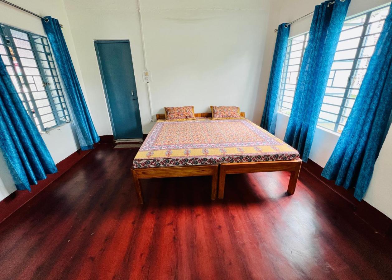 Levi Home Guest House & Retreat Centre สิริกุรี ภายนอก รูปภาพ